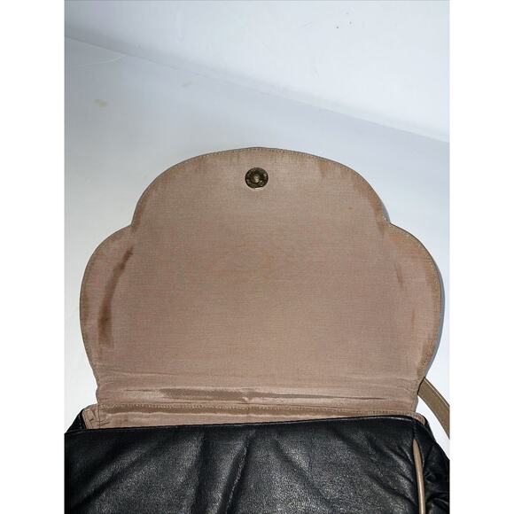 Timmy Woods 1977 Beverly Hills Vintage Black Leather Purse w/Tan Trim - Picture 4 of 8